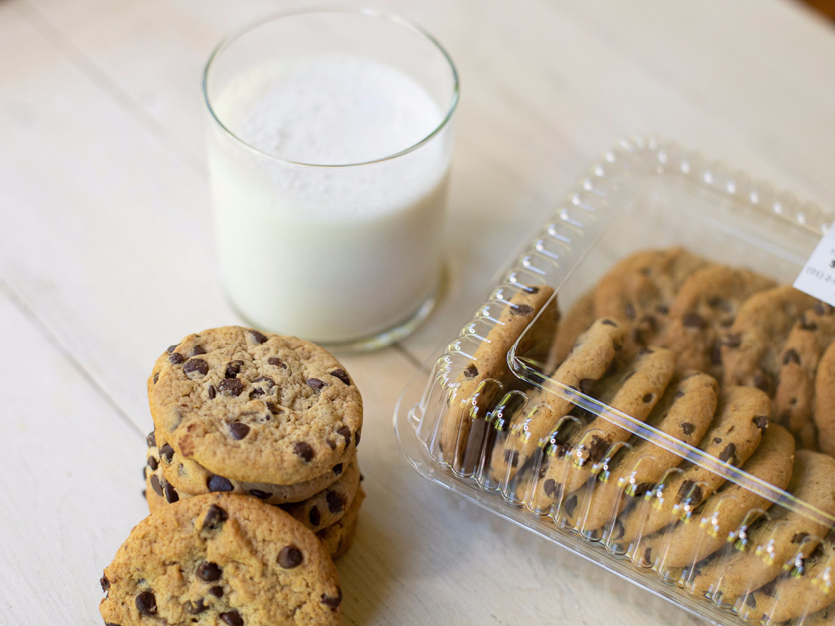 10-Count Package Of Fresh Baked Chocolate Chip Cookies Just $4.49 At Kroger