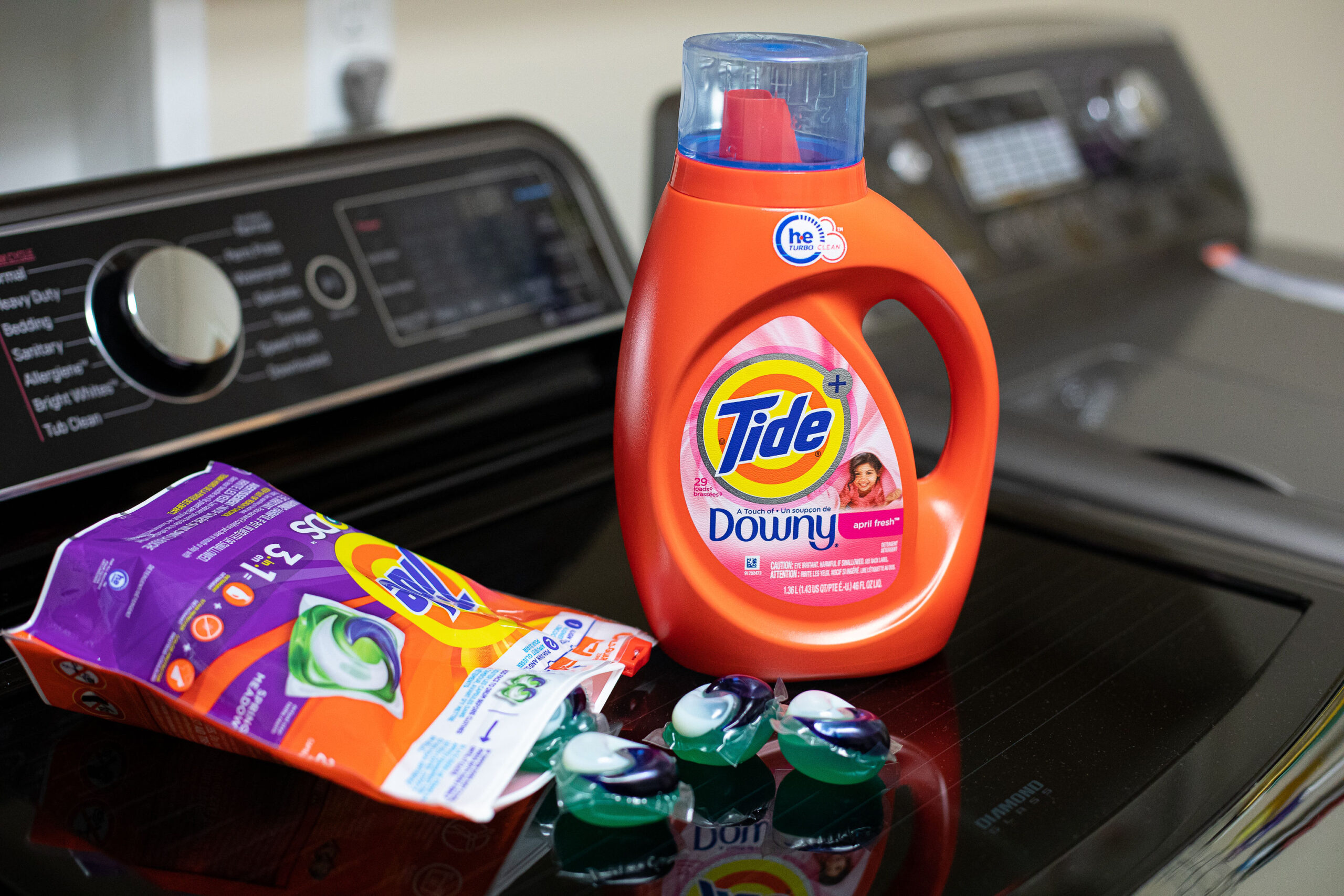 Tide Liquid Laundry Detergent Or Pods Just $3.99 At Kroger (Regular Price $6.99)