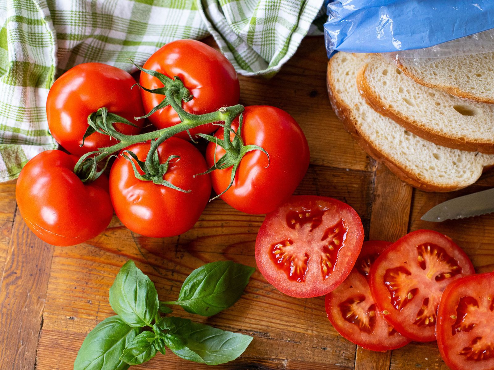 Tomatoes On The Vine Just 77¢ Per Pound At Kroger