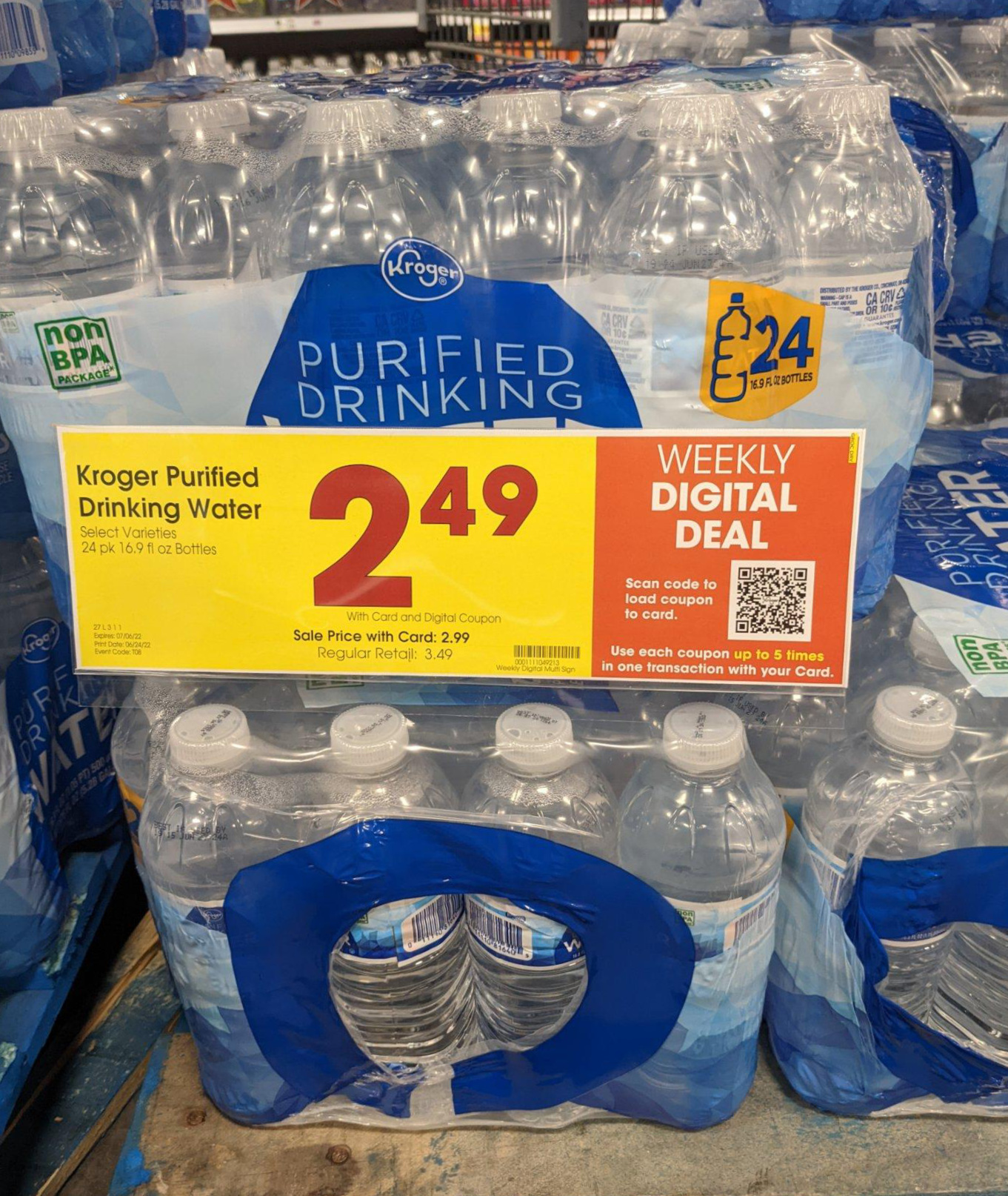 Kroger® Purified Drinking Bottled Water, 12 bottles / 16.9 fl oz - Kroger